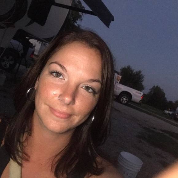 Meet your Posher, Annalisa - Picture 1 of 1